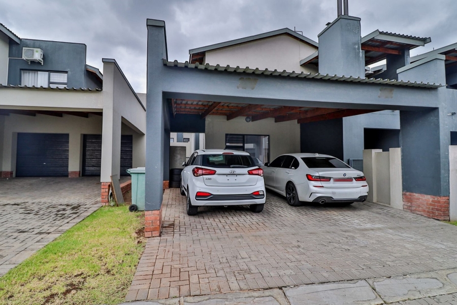 To Let 2 Bedroom Property for Rent in Waterkloof North West